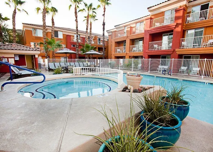 Home2 By Hilton Old Town 3*
