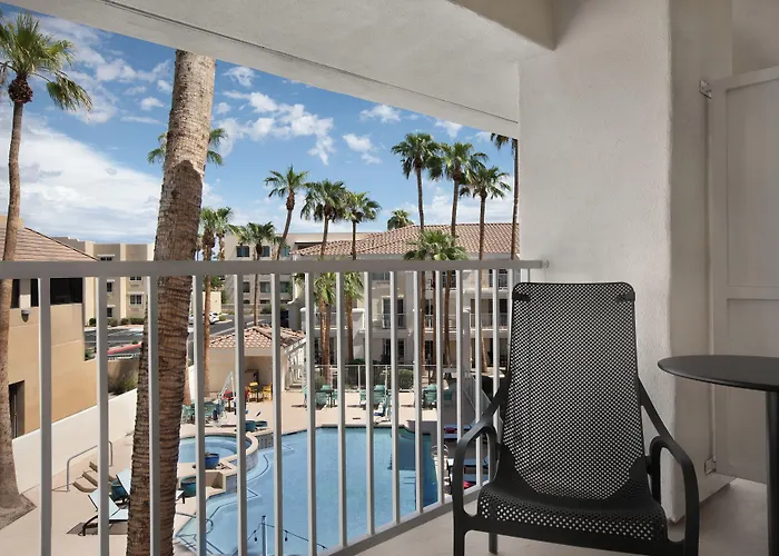 Home2 By Hilton Old Town 3*